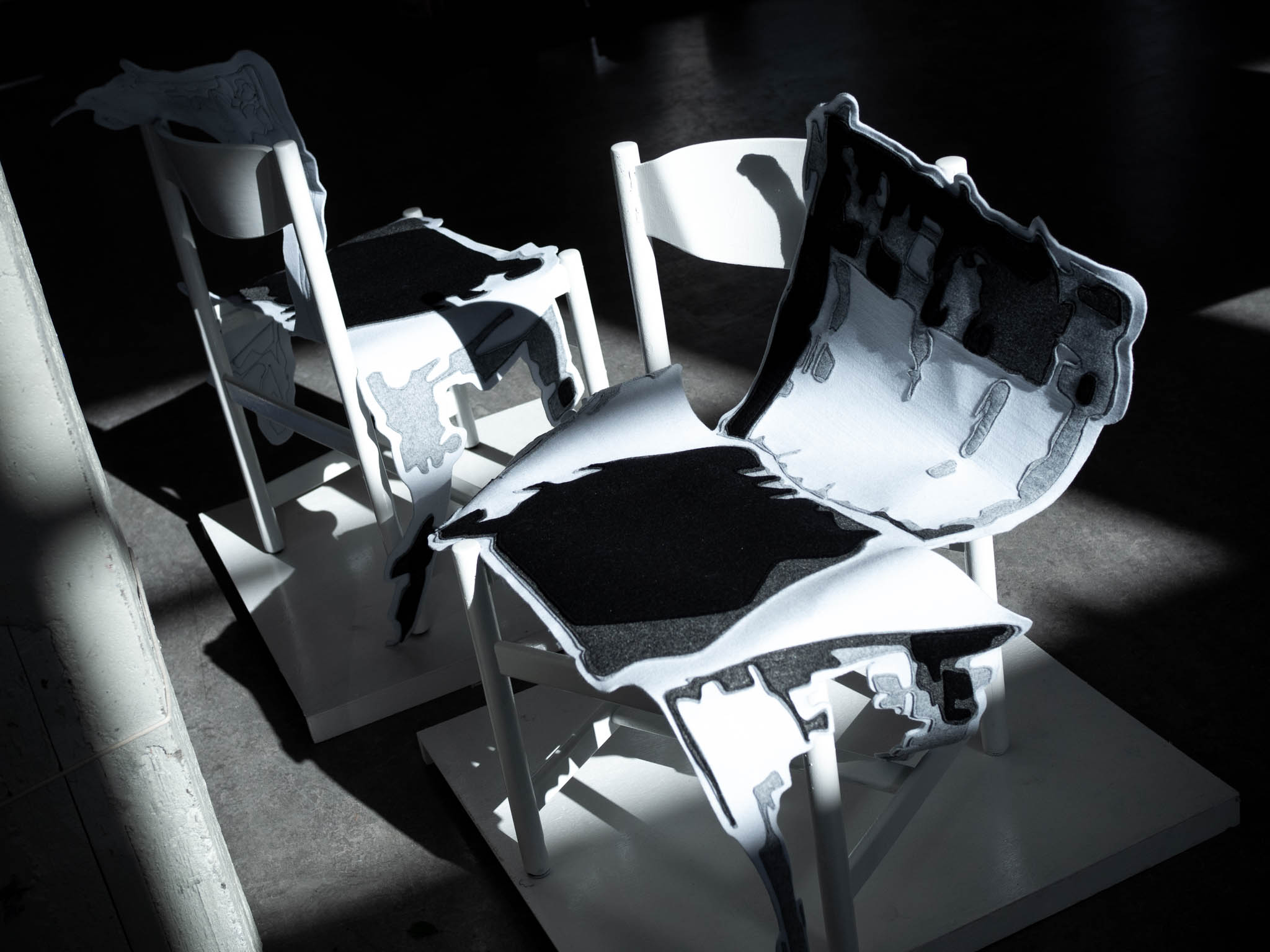 unfolded chair tappestry 4